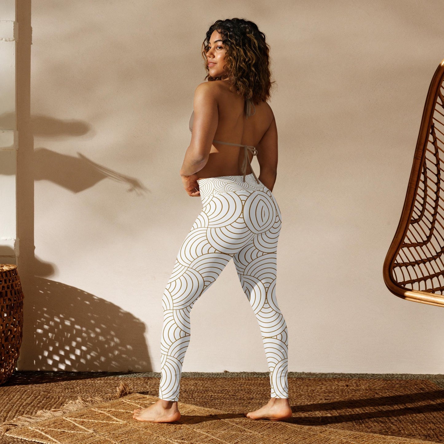 Legging de yoga pour femme – Blanc & Or – Stretch, taille haute, séchage rapide – Graphique Minimaliste