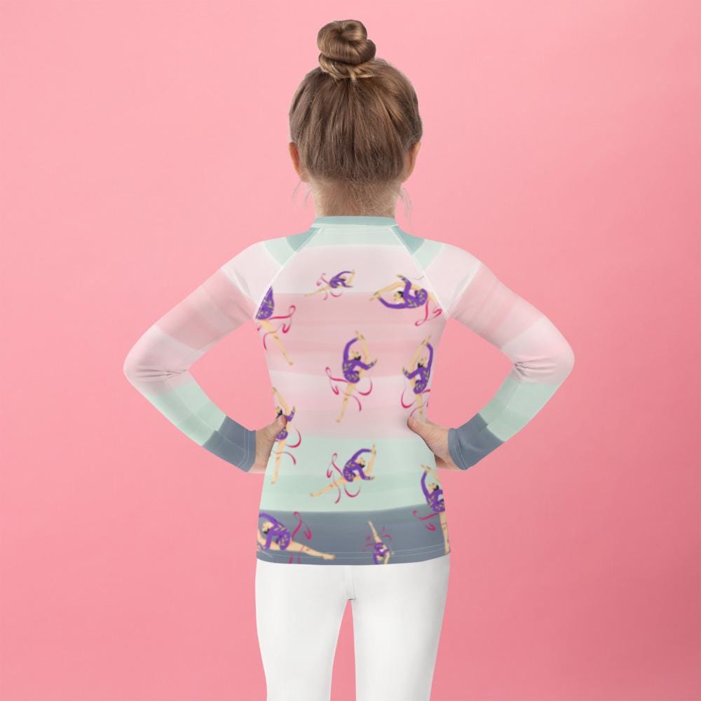 Rash guard petite fille – dégradé rose kaki, motif gymnaste danseuse - vue de dos, finitions propres