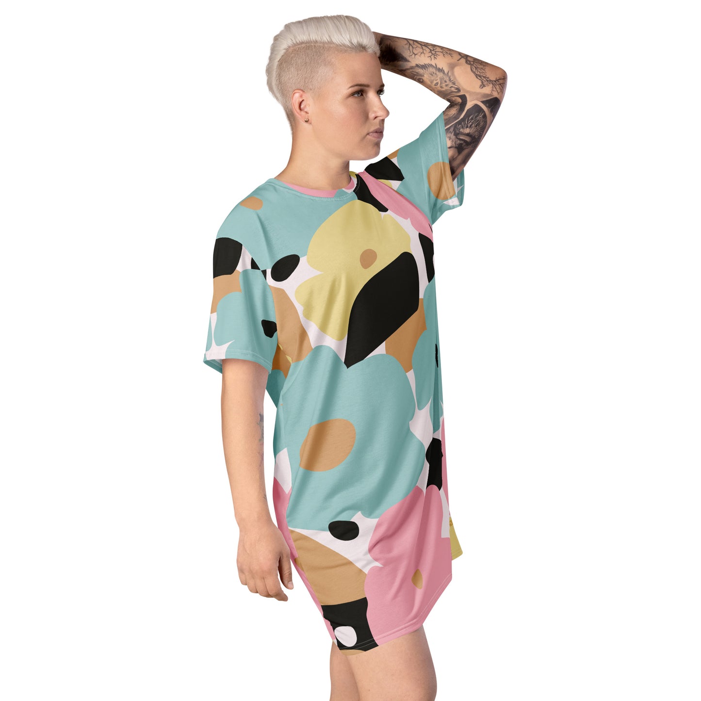 Robe t-shirt pour femme – Fleuri, Pastel – Coupe décontractée & style urbain - Minimaliste