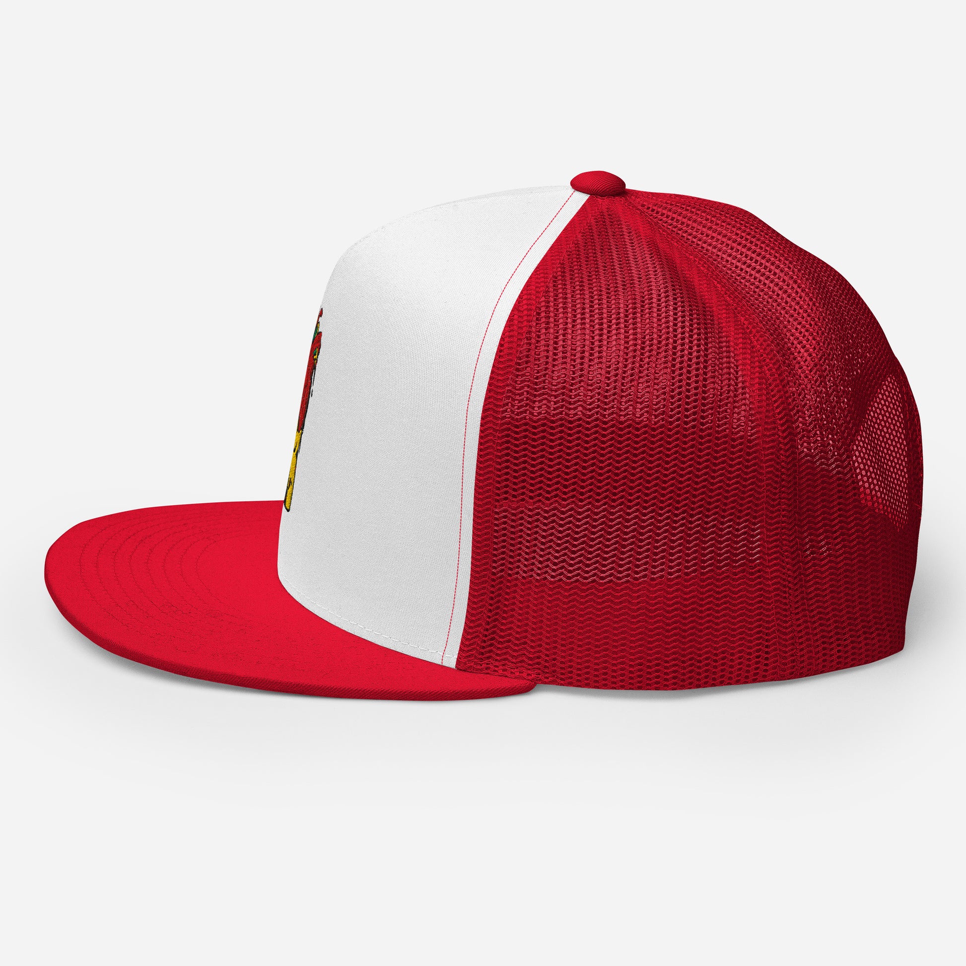 Casquette trucker – vue de profil, dos en maille filet respirante - rouge blanc rouge  motif brode coeur deja pris